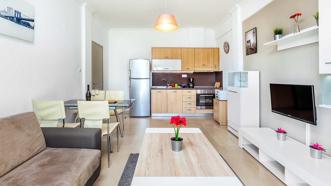 Michalis Apartments Polýgyros Eksteriør billede