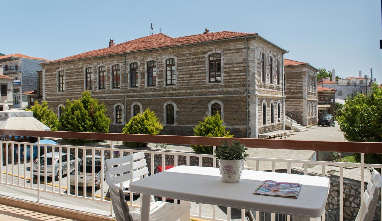 Michalis Apartments Polýgyros Eksteriør billede