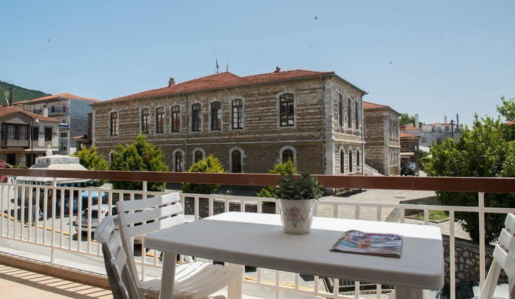 Michalis Apartments Polýgyros Eksteriør billede